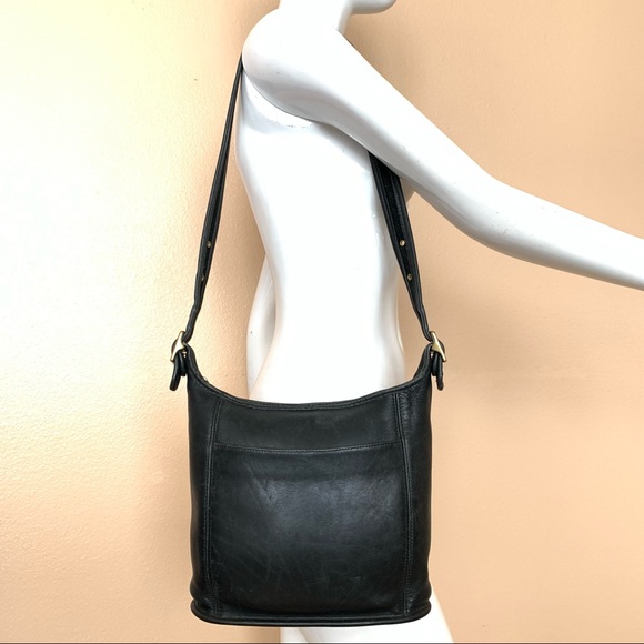 Coach Handbags - Authentic Coach Vintage Leather Bag